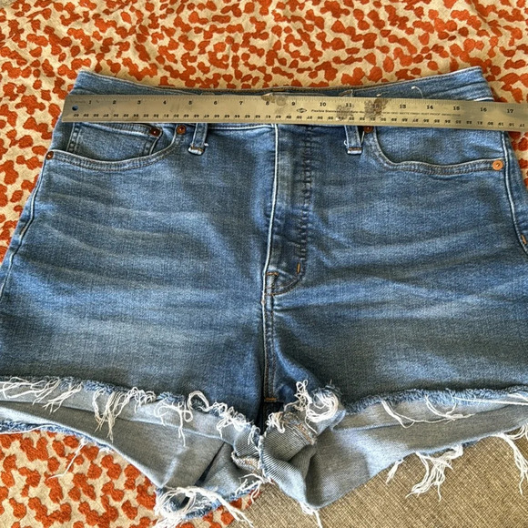 Madewell high rise denim shorts raw edge size 30 - Picture 6 of 14